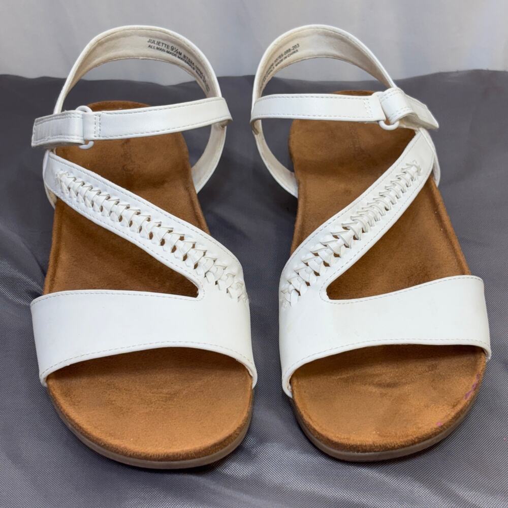 BareTraps Juliette Sandals US 9.5 White Low Wedge Synthetic Condition Issues